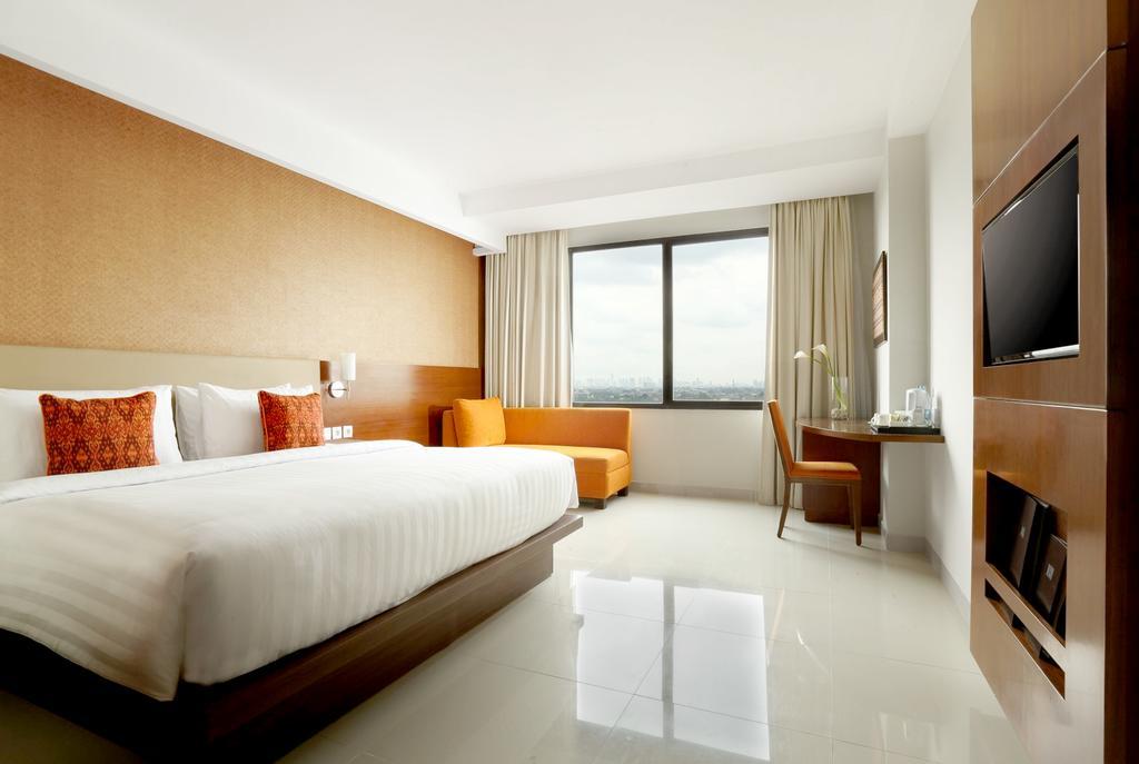 Santika Premiere Bintaro Hotel Serpong Eksteriør billede