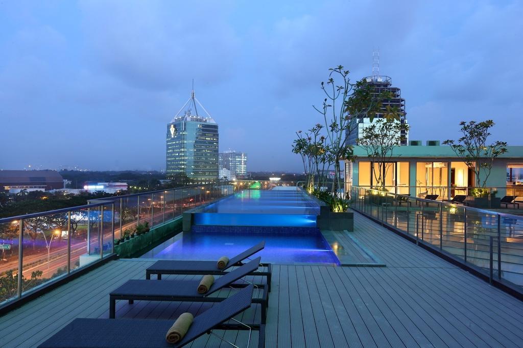 Santika Premiere Bintaro Hotel Serpong Eksteriør billede