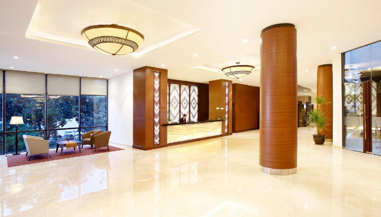 Santika Premiere Bintaro Hotel Serpong Eksteriør billede