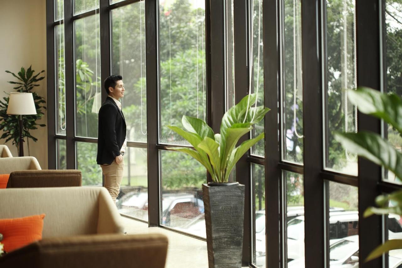 Santika Premiere Bintaro Hotel Serpong Eksteriør billede