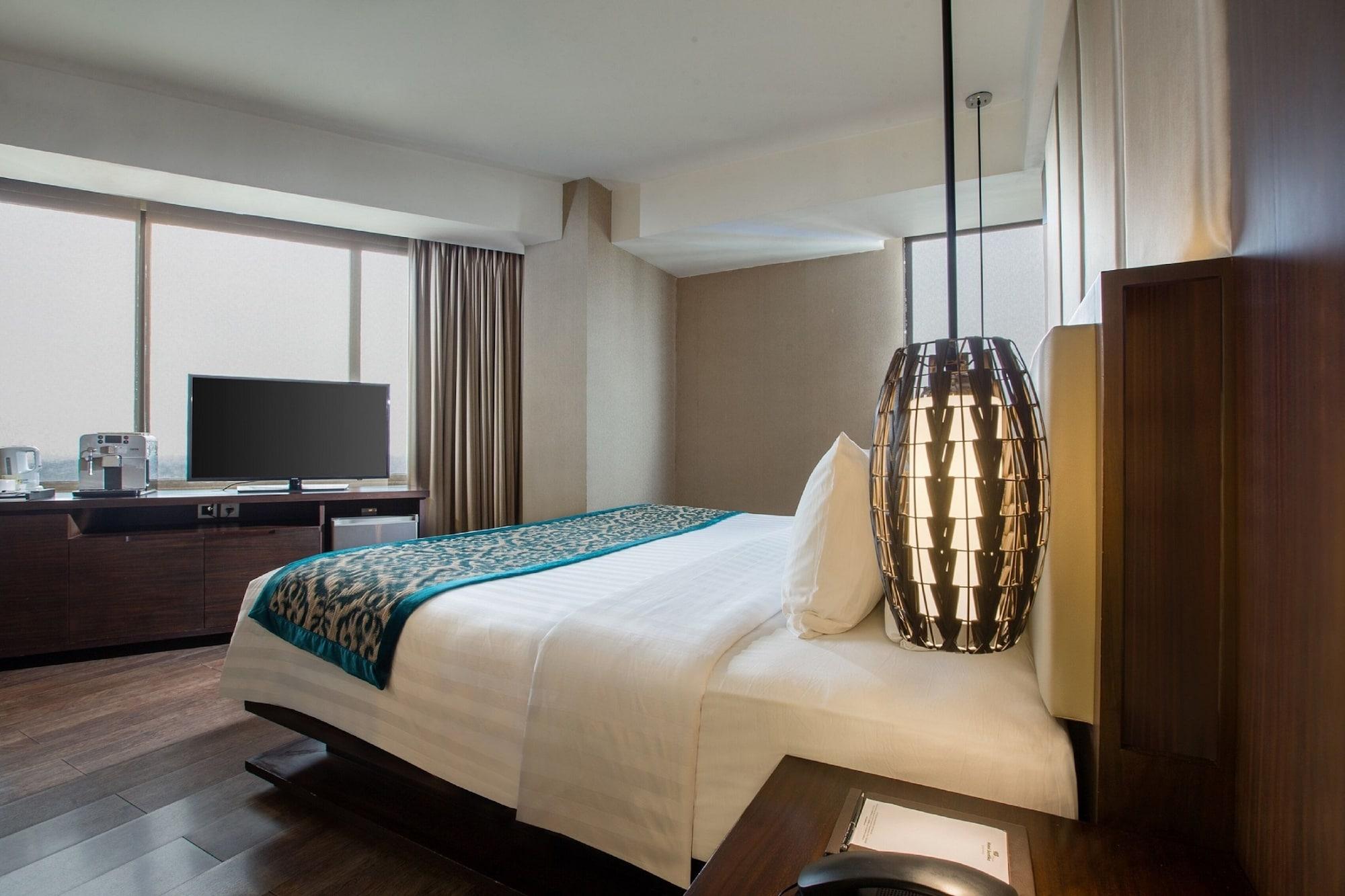 Santika Premiere Bintaro Hotel Serpong Eksteriør billede