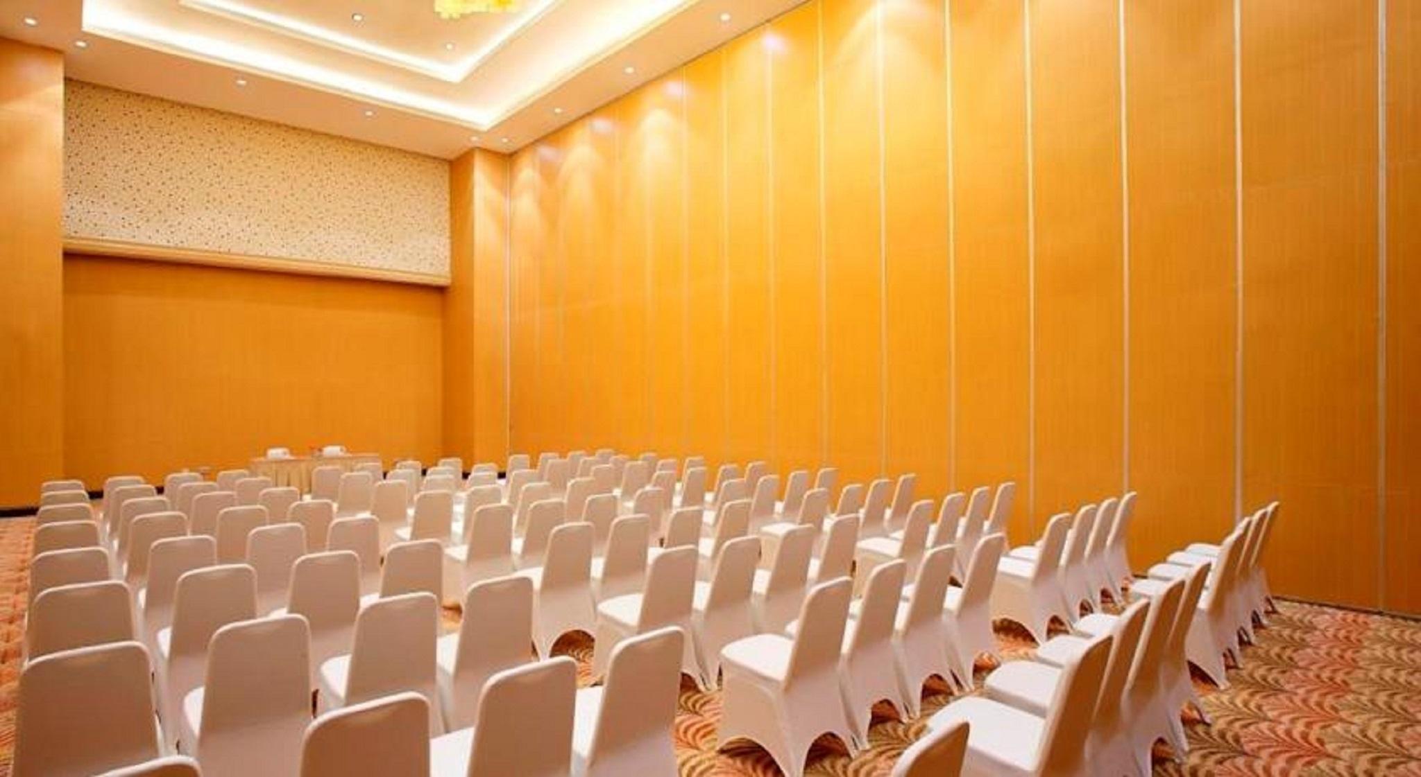 Santika Premiere Bintaro Hotel Serpong Eksteriør billede
