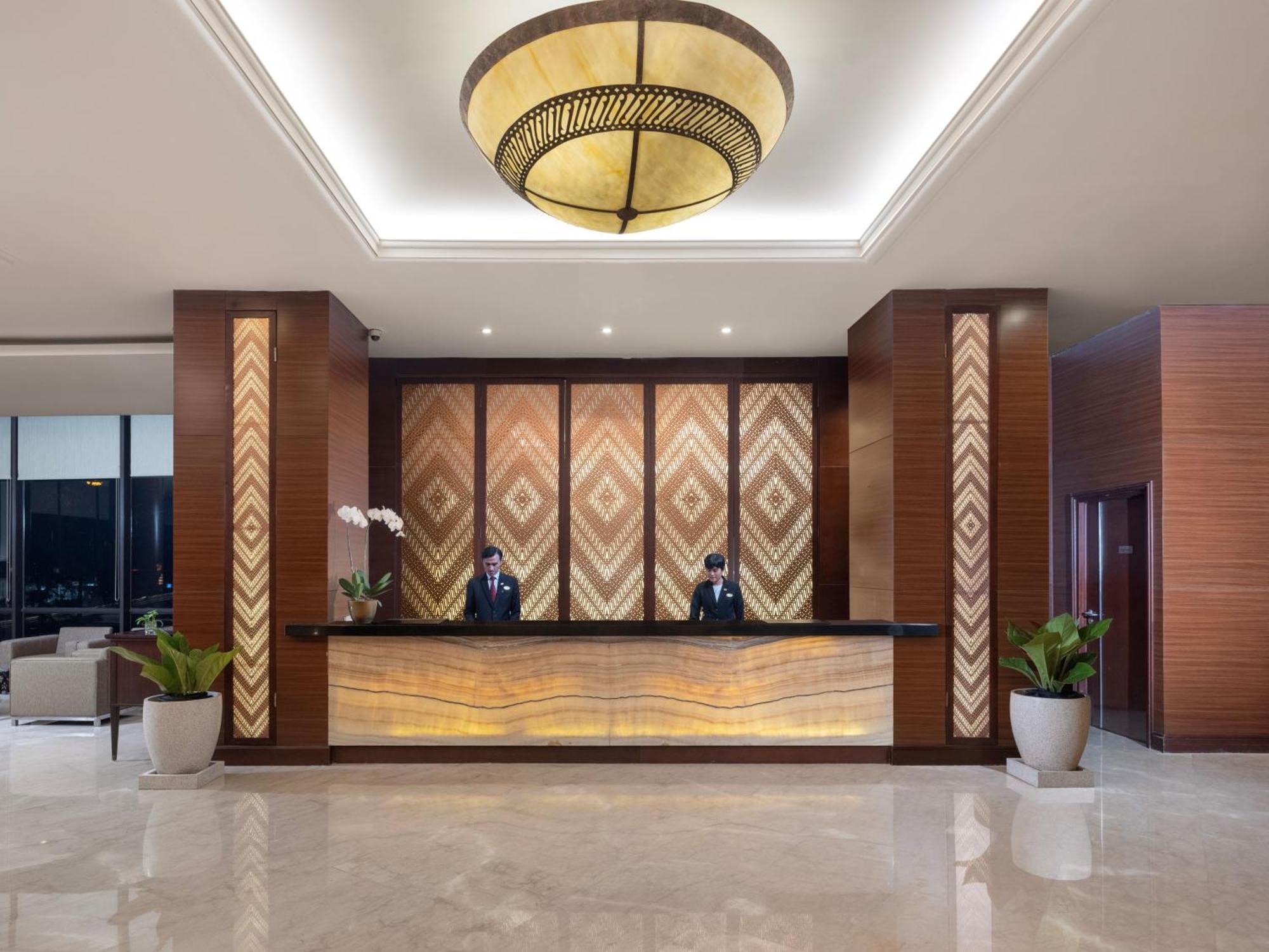 Santika Premiere Bintaro Hotel Serpong Eksteriør billede