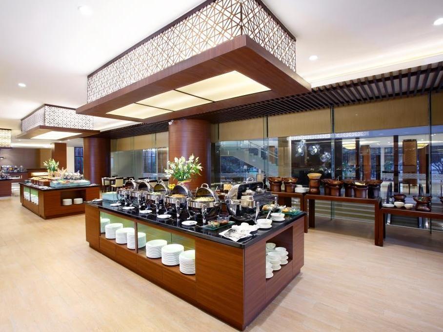 Santika Premiere Bintaro Hotel Serpong Eksteriør billede
